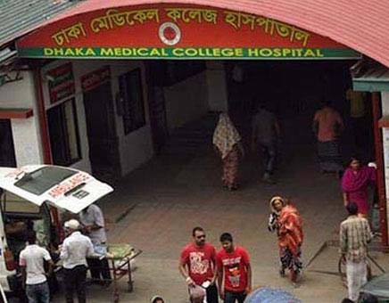 ঢাকা মেডিকেল থেকে শিশু চুরির অভিযোগ