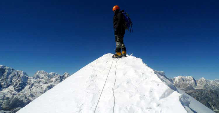 পর্বতশৃঙ্গে বাংলাদেশের নাম যার জন্য