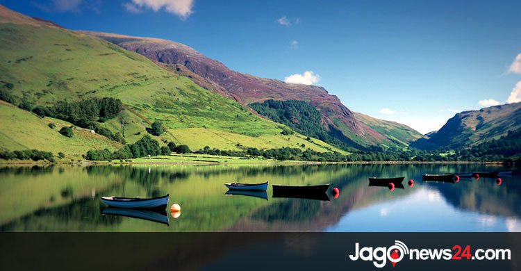 একশ’র বেশি হ্রদ যে উদ্যানে