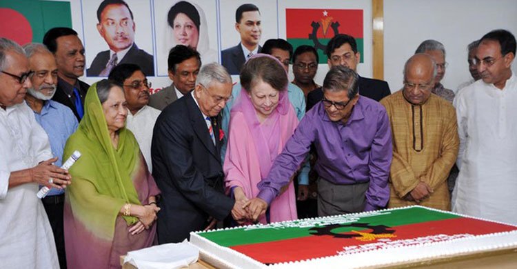 তারেকের জন্মদিনে কেক কাটবেন খালেদা