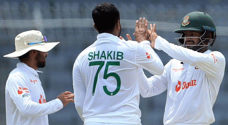 সকালটাও রাঙালেন সাকিব